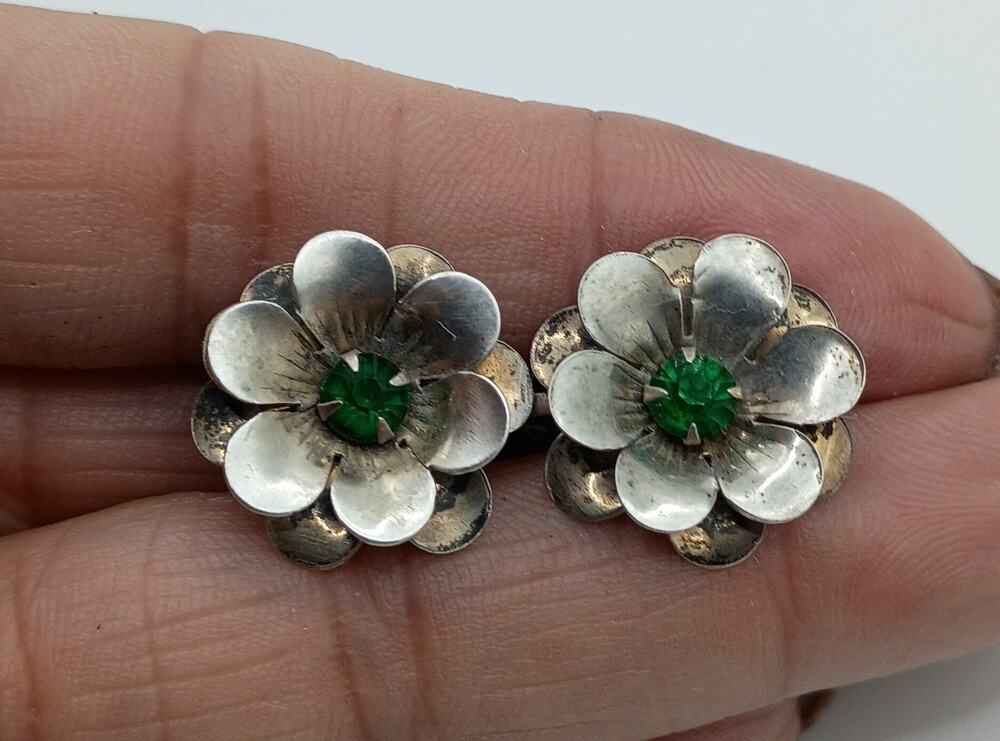 Vintage Sterling Silver Flower Screw Back Earrings – Green Rhinestone Centers